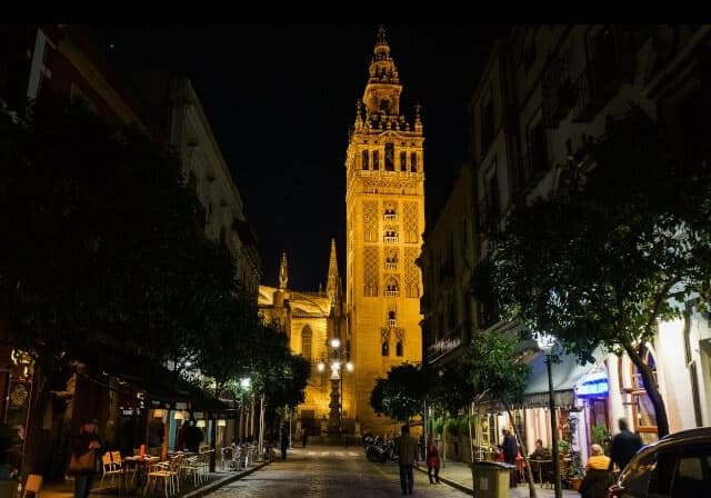 Ruta nocturna Sevilla paranormal 3