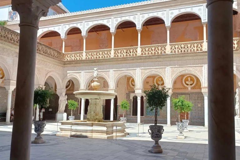 patio interior visita guiada casa pilatos naturanda 1 768x512