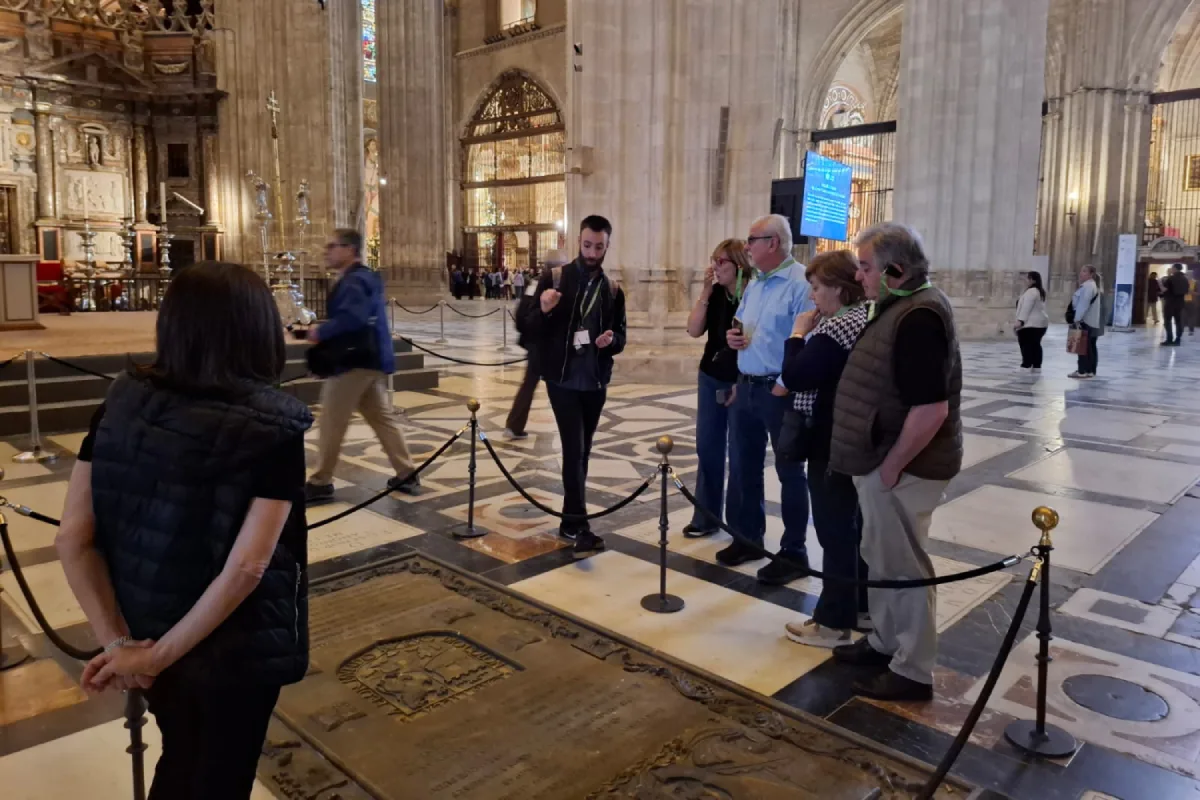 Visita privada Sevilla monumental (Alcázar, Giralda y Catedral)