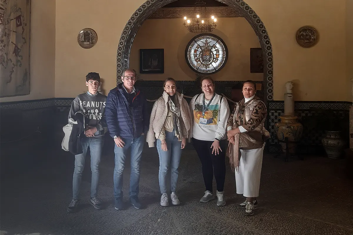 Visita guiada al palacio de dueñas