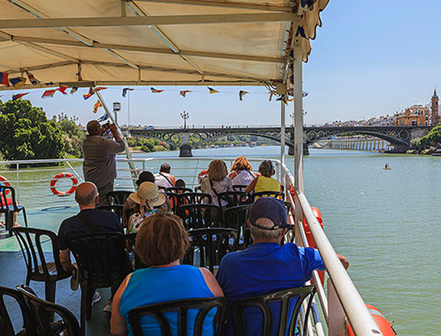 Paseo en barco en Sevilla